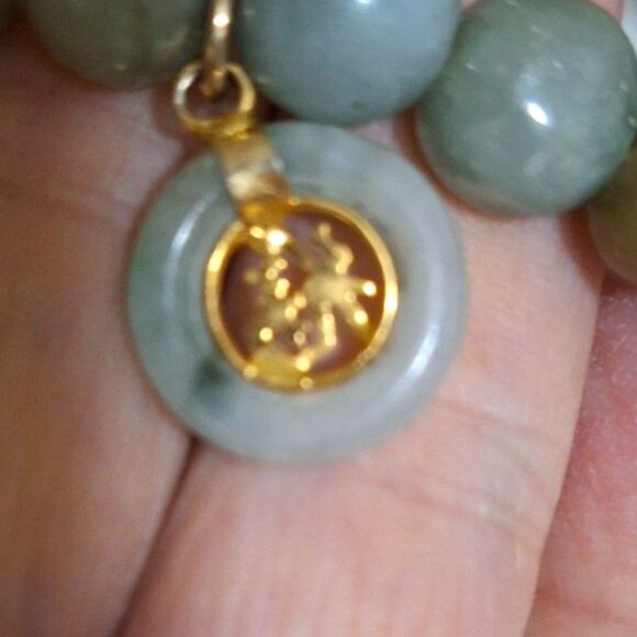 A Green Stone Stretchy Bracelet Good Luck Charm Thai Naga Eye Bead Tube - Picture 8 of 9